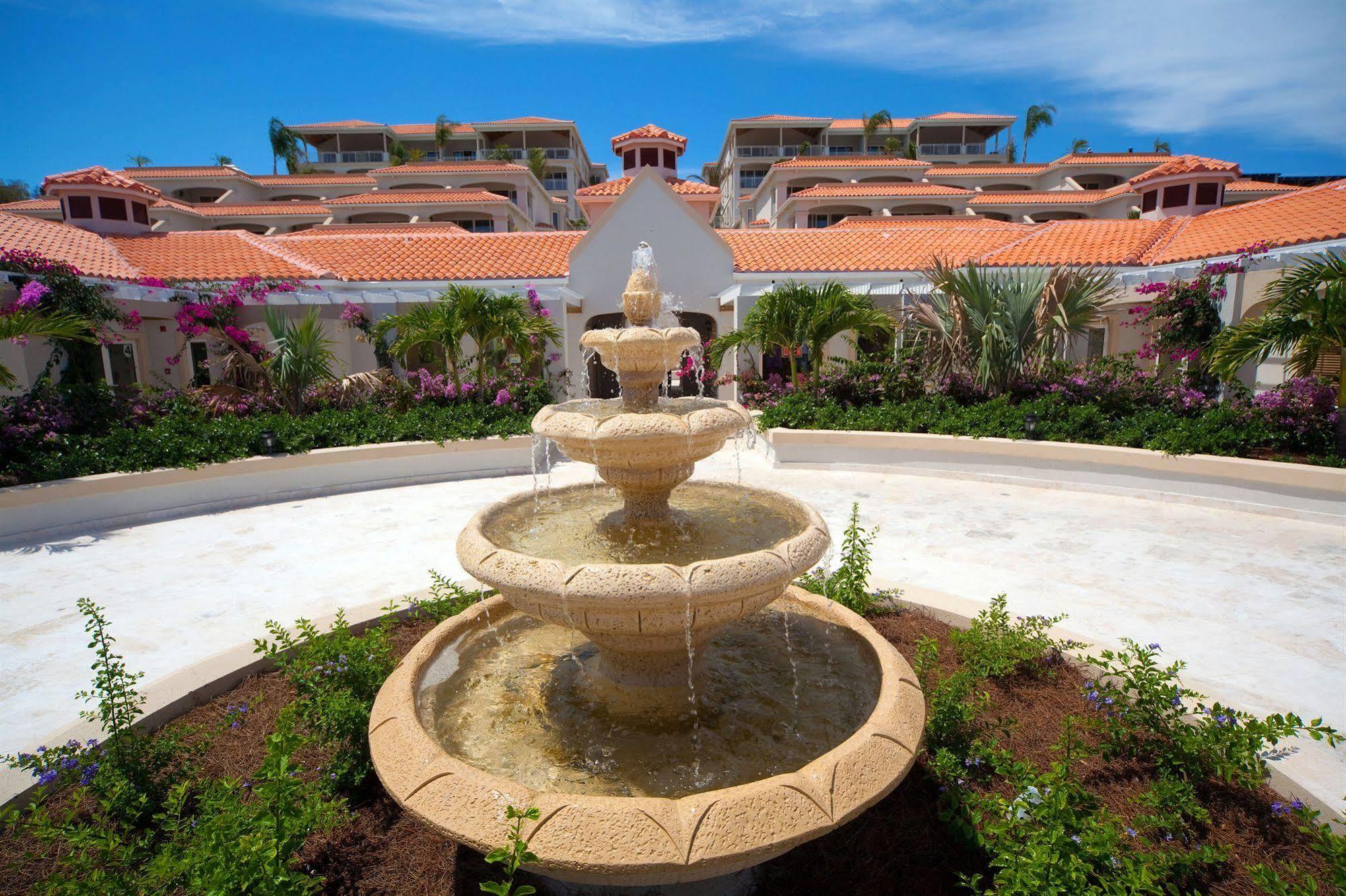 פרובידנסיאלס Hotel La Vista Azul מראה חיצוני תמונה